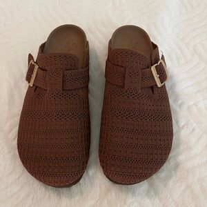 Skechers Granola Too Late Knit Clog Mules with Buckle Women’s Size 8